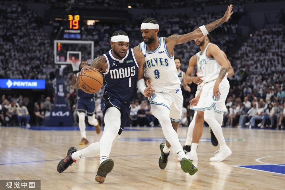 能够凭借其 能够凭借其