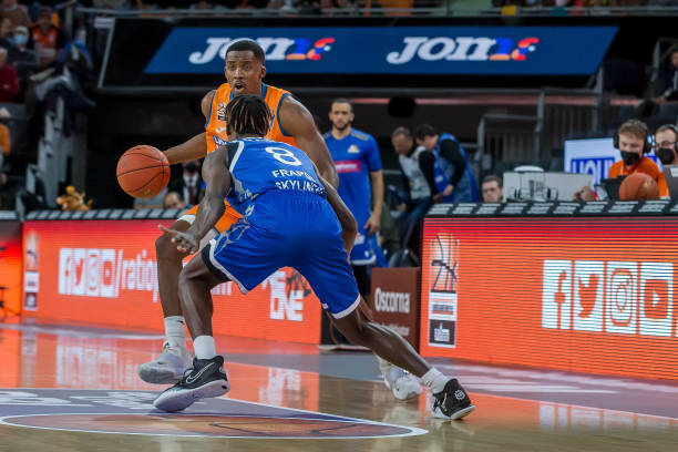 皇马中场 皇马中场