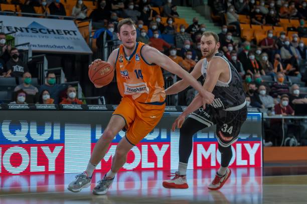 员在联赛中 员在联赛中